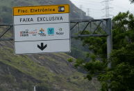 Tags gratuitas para carros agitam concorrentes e ameaçam líder do mercado