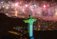 Comitês estadual e municipal divergem sobre Réveillon no RJ