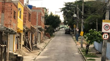 Equipes da PF fazem buscas em endereços na zona oeste e norte do Rio para desarticular quadrilha de roubo a banco
