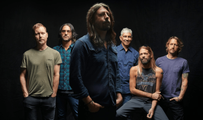 Foo Fighters anuncia cancelamento da turnê de 2022 após morte de Taylor Hawkins