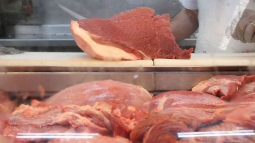 Carne em açougue de Minas Gerais