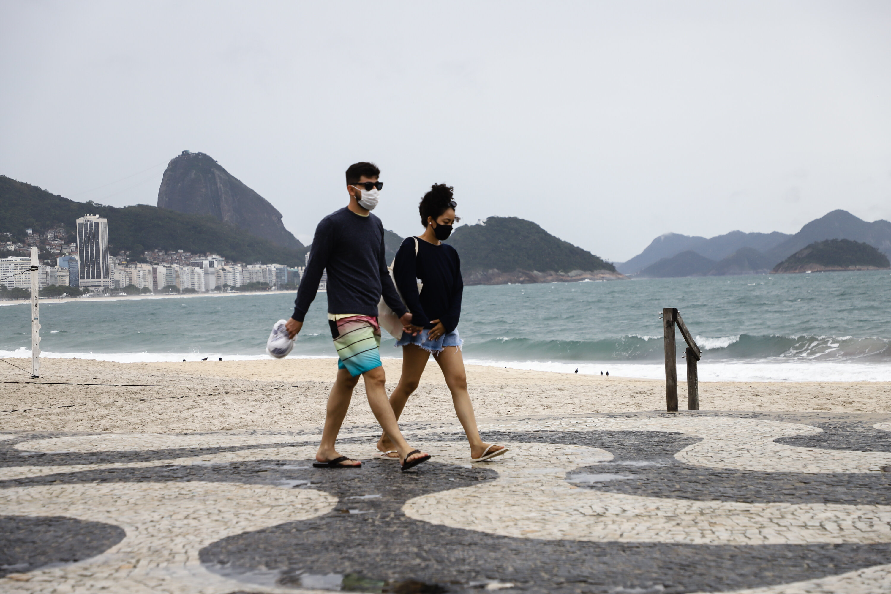 Rio segue com tempo chuvoso e temperatura em queda
