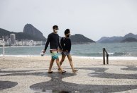 Mesmo com vacinação mais lenta, Rio prevê liberação de máscaras ainda neste mês