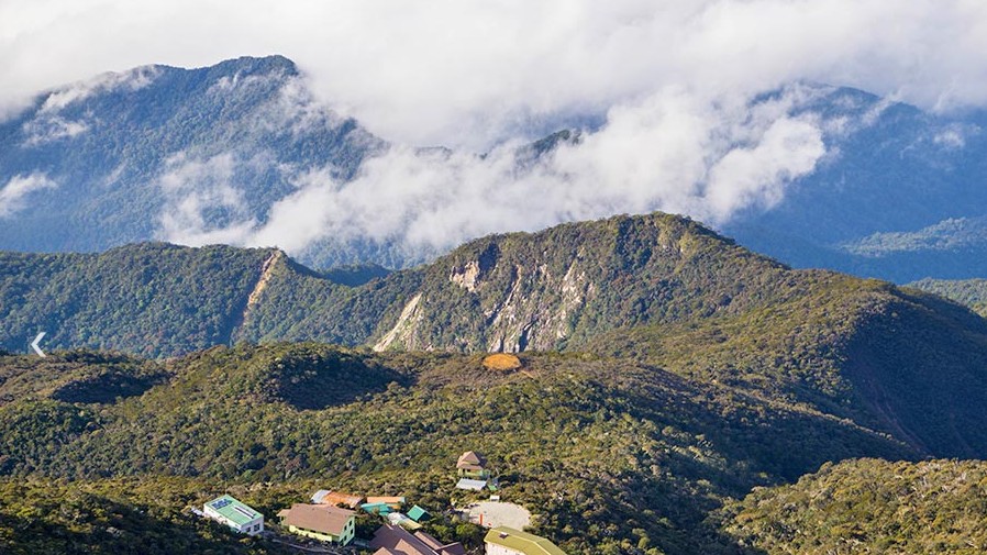 Monte Kinabalu, na Malásia / Monte Kinabalu