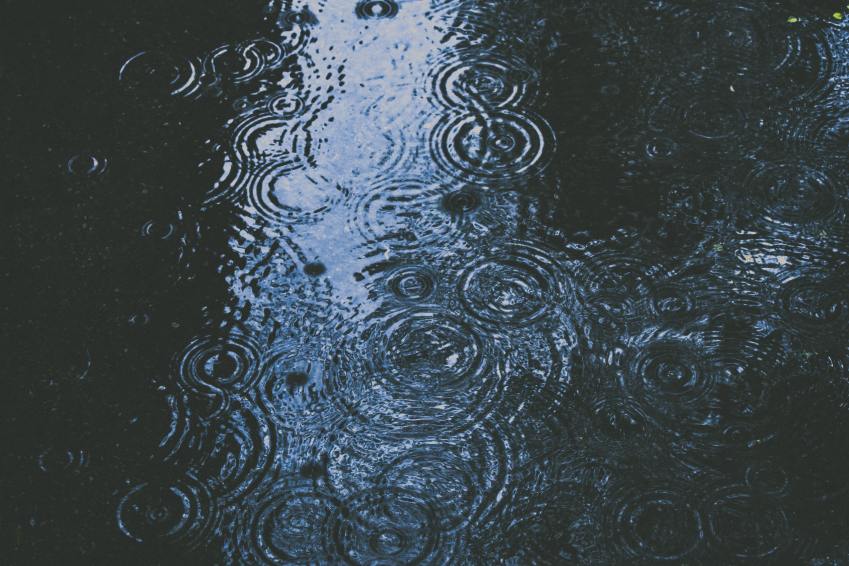 Chuva / Unsplash/Alex Dukhanov