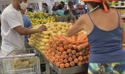'Não falta produto, falta renda', diz especialista sobre insegurança alimentar