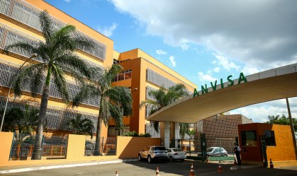 Anvisa relata nova ameaça contra aprovação de vacinas para Covid-19 em crianças