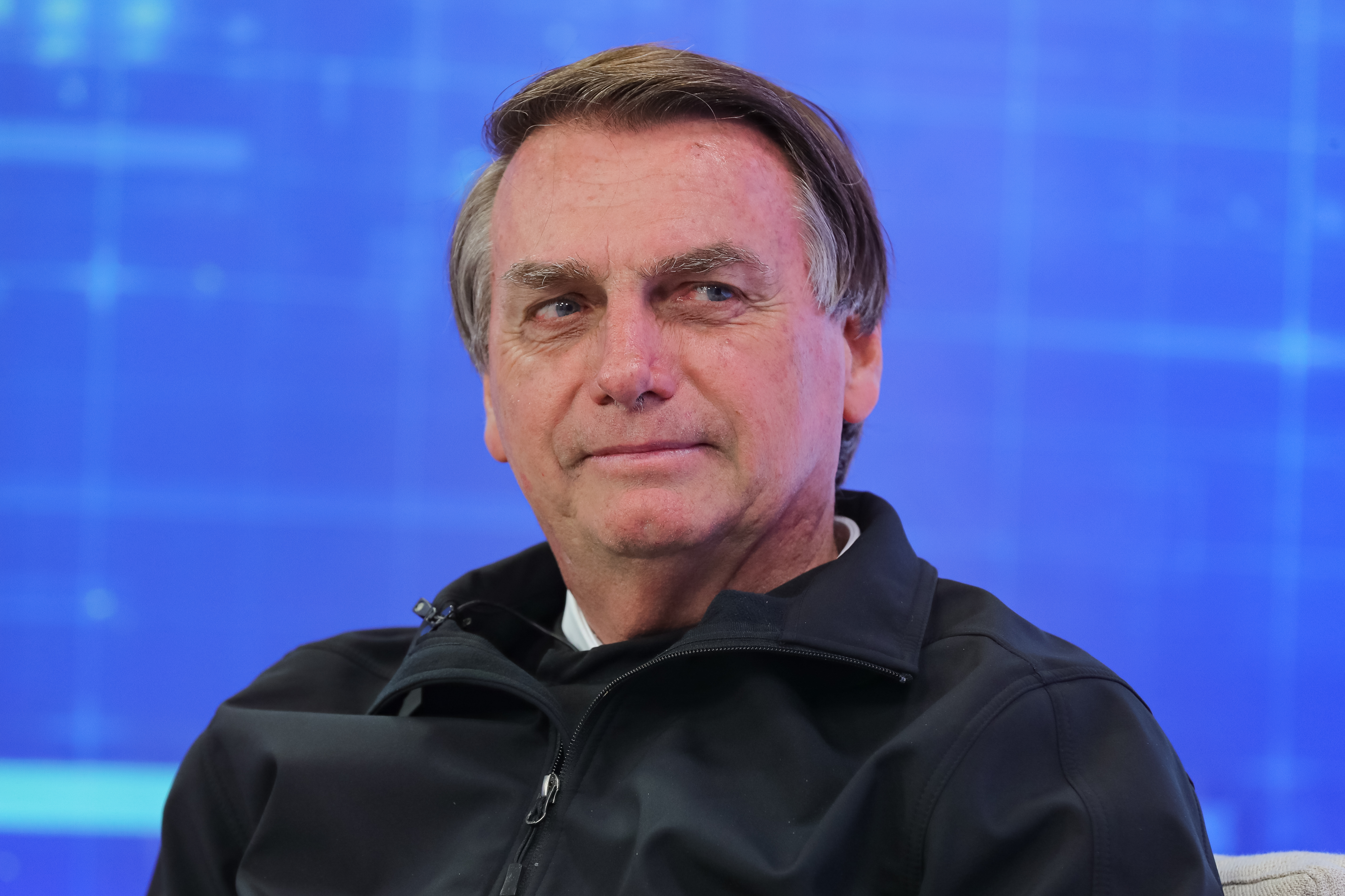 CPI da Pandemia indiciou Bolsonaro por crimes como prevaricação, charlatanismo; epidemia com resultado morte; infração a medidas sanitárias preventivas; emprego irregular de verba pública; incitação ao crime