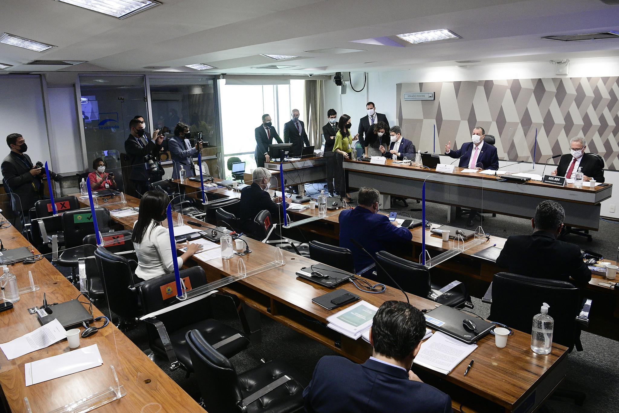 Senadores na última sessão da CPI da Pandemia antes do voto do relatório final / Pedro França/Agência Senado