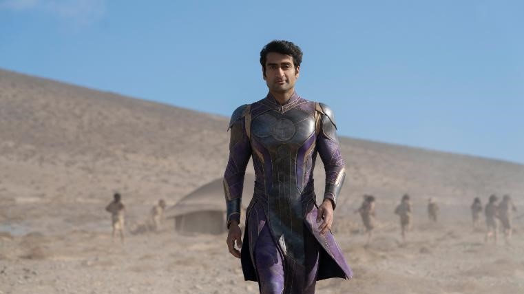 Kingo (Kumail Nanjiani) em 'Eternos' / Marvel Studios