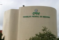 Conselho Federal de Medicina pede que Anvisa reconsidere proibição do fenol
