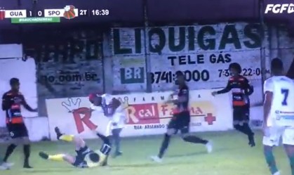 MP denuncia jogador que agrediu árbitro durante partida de futebol
