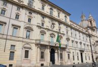 Conheça a Embaixada do Brasil em Roma onde Porchat está hospedado