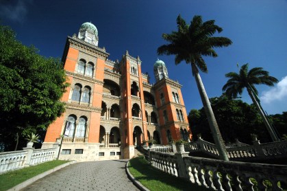 Fiocruz espera resultados para saber se vacina nacional poderá ser aplicada em crianças e adolescentes