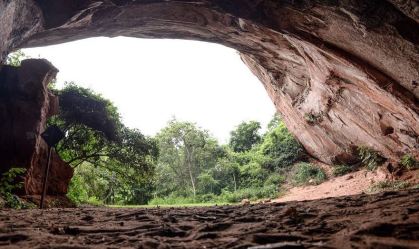 Gruta localizada no interior de São Paulo