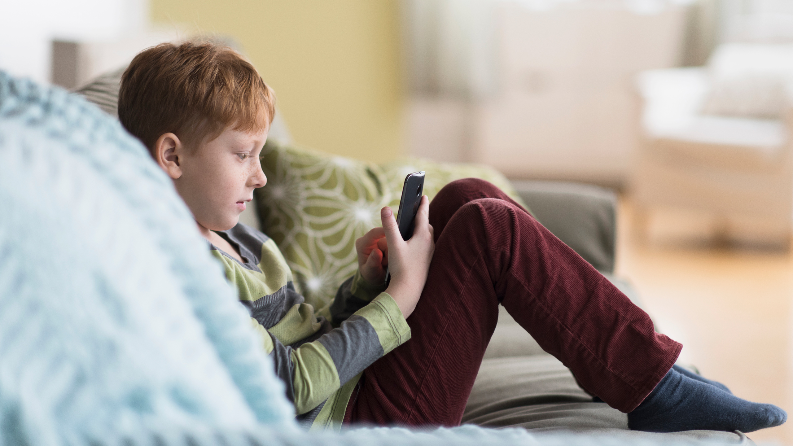 Veja dicas para proteger crianças e adolescentes da exposição nas redes sociais