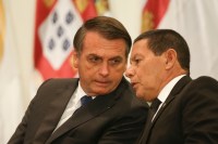 Vídeo: Mourão diz que Bolsonaro estava abatido, mas não falou em ruptura