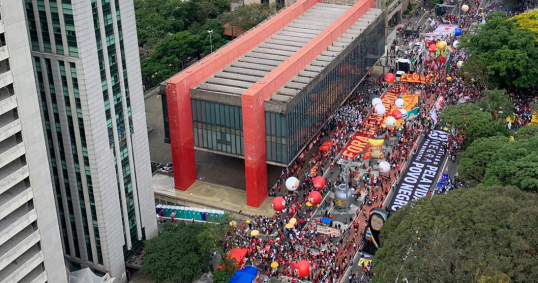 Manifestação contra governo Bolsonaro acontece em SP
