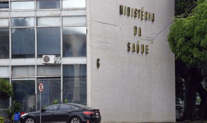 Ministério da Saúde desobriga uso de máscaras dentro do prédio da pasta