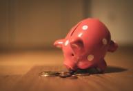 Com Selic a 10,75%, quanto rende investir R$ 1.000 em poupança, Tesouro ou fundo