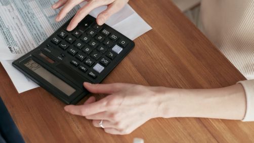 Calculadora; contas; dívidas