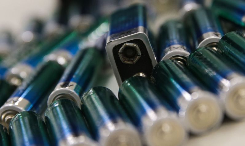 Lixo eletrônico: pilhas e baterias separadas para descarte / Marcelo Casal Jr/Agência Brasil