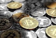 Bitcoin sobe e recupera perda semanal de olho em PPI, eleição de Trump e China