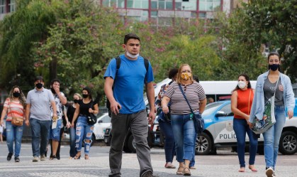 Pesquisas apontam fatores genéticos que protegem pessoas contra a Covid-19