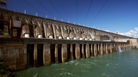 Falha em linhas de transmissão de Itaipu provoca apagão no Paraguai
