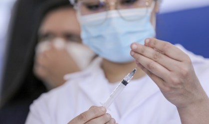 Fiocruz alerta para diminuição da procura da 1ª dose da vacina contra a Covid-19