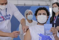 Cerca de 230 mil cariocas não se vacinaram ou não completaram esquema vacinal