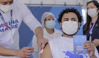 Cerca de 230 mil cariocas não se vacinaram ou não completaram esquema vacinal