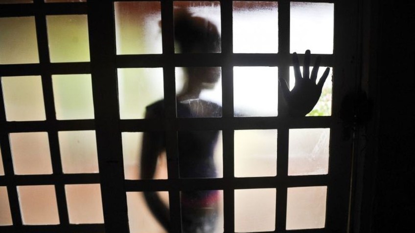 A violência sexual acontece majoritariamente dentro de casa, e o responsável pelo crime é uma pessoa conhecida da criança / Foto: Marcello Casal Jr./Agência Brasil