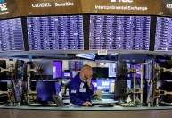 Bolsas dos EUA recuam com foco em decisão do Fed sobre redução de estímulos
