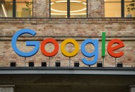 Google remove mídia estatal russa de recursos de notícias