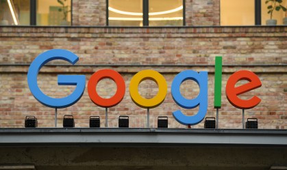 UE se reunirá com Google e Youtube para deter fake news sobre guerra na Ucrânia