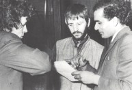 Música com George Harrison e Ringo Starr é encontrada em sótão no Reino Unido