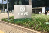 Totvs tem alta de 42% no lucro ajustado do 4º tri
