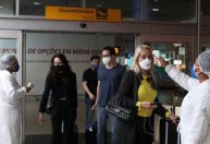 Ações de aéreas e turismo caem forte com temor sobre nova variante da Covid-19