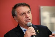 Bolsonaro diz que Petrobras começará a reduzir preço de combustíveis nesta semana