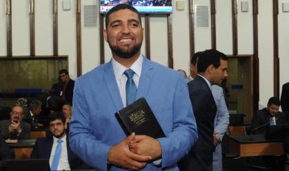 Deputado baiano Pastor Isidório Filho morre por afogamento aos 29 anos
