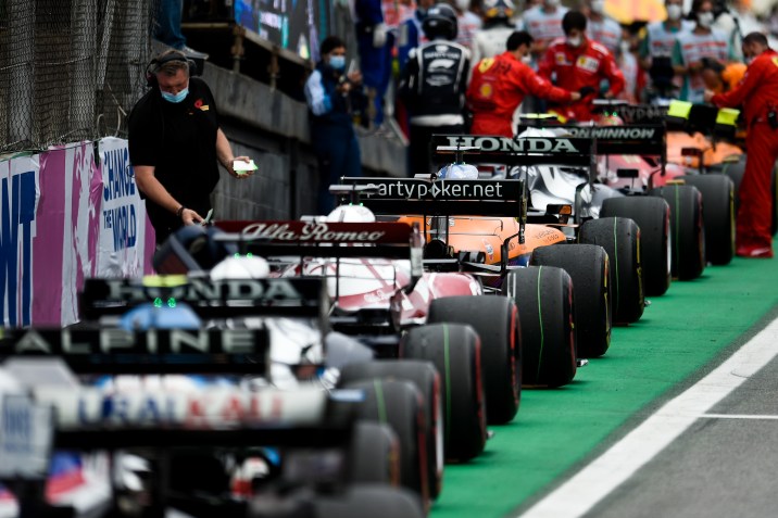 Carros alinhados após a Sprint Race do Grande Prêmio São Paulo / Foto: DUDA BAIRROS/AGIF - AGÊNCIA DE FOTOGRAFIA/AGIF - AGÊNCIA DE FOTOGRAFIA/ESTADÃO CONTEÚDO