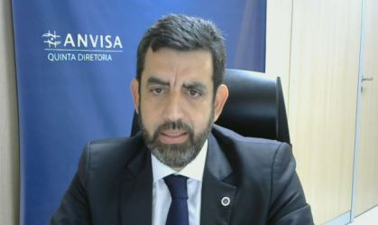 Brasil não pode servir para turismo antivacina, diz diretor da Anvisa