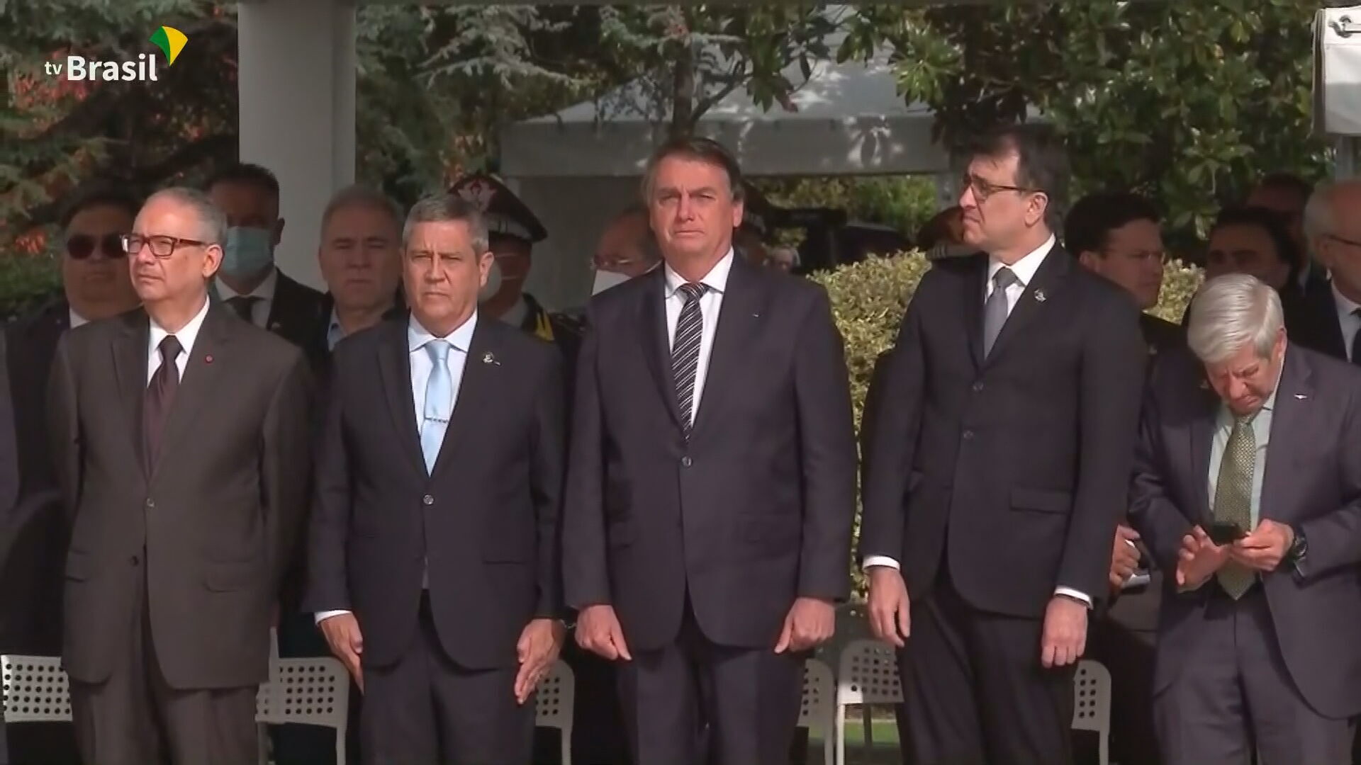 Bolsonaro participa de homenagem a soldados