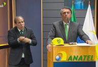 5G favorecerá turismo, agro e educação, diz Bolsonaro em abertura do leilão