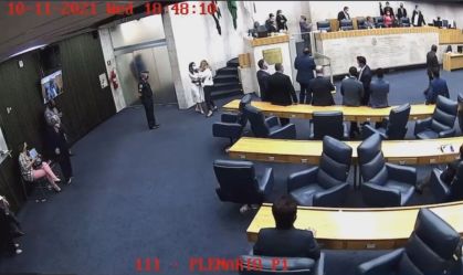 Vereadoras do Novo são suspensas após se acusarem de agressão