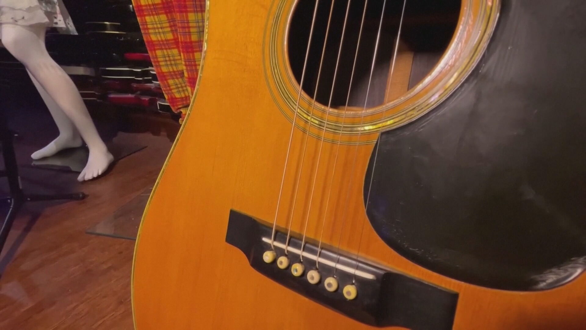 Itens de estrelas da música serão leiloados em Nova York