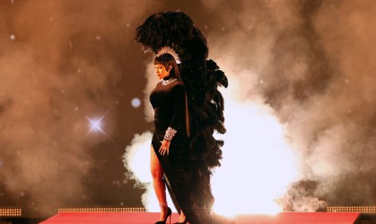 Cardi B foi a rainha das trocas de figurino no American Music Awards 2021