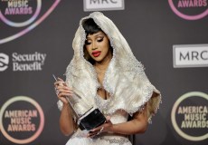 CARDI B AMERICAN MUSIC AWARDS 2021