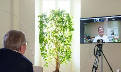 Tenista Peng Shuai fez chamada de vídeo com o COI e afirmou estar bem e segura